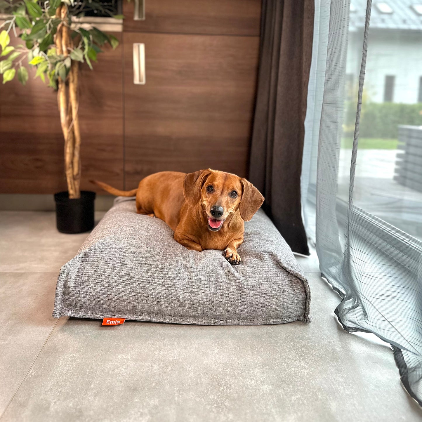 Bailey Pet Bed